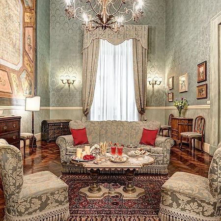 Arthouse Lady Marys Tribunali Luxury Suite Νάπολη Εξωτερικό φωτογραφία